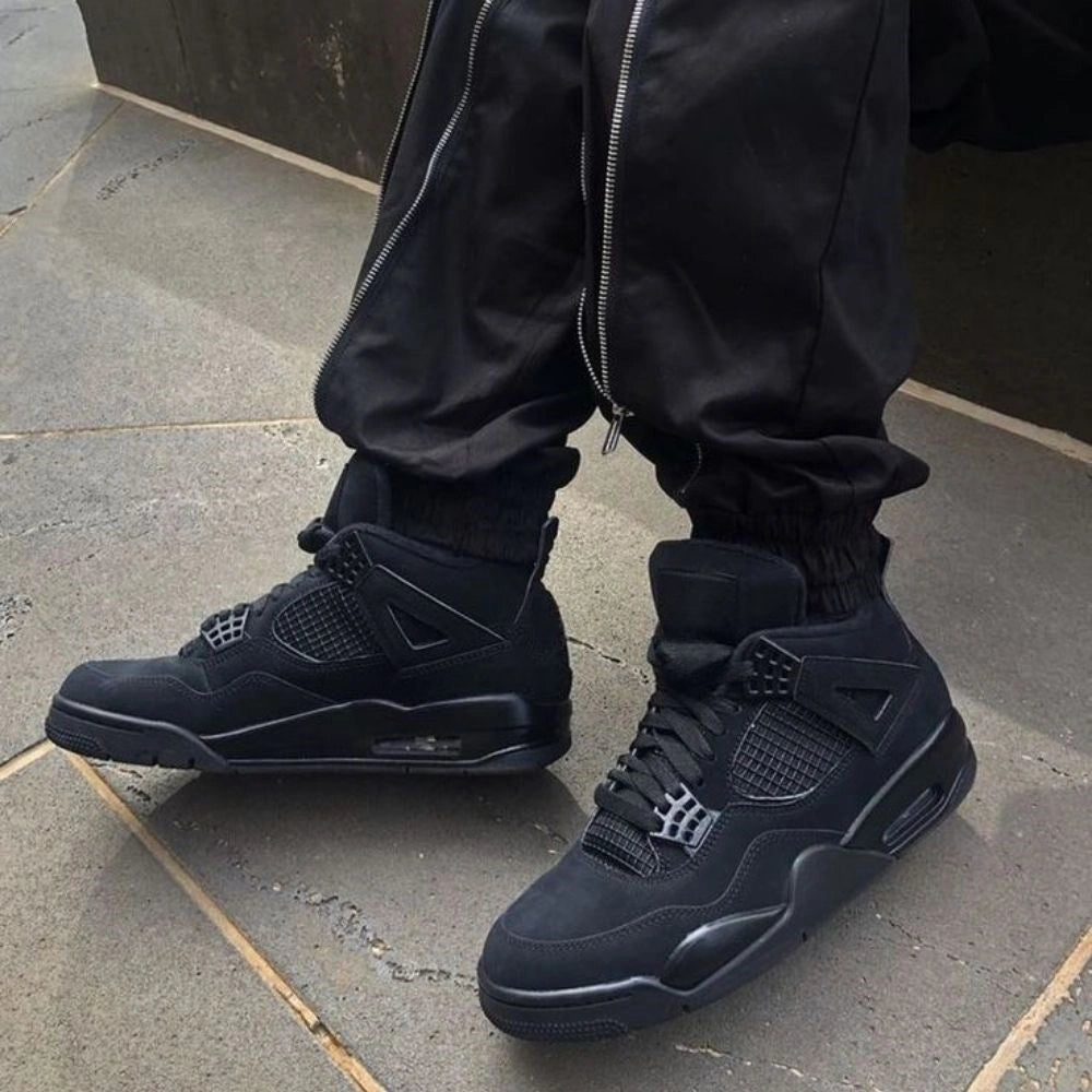 🔥Hot Sale 4 Retro Black Cat